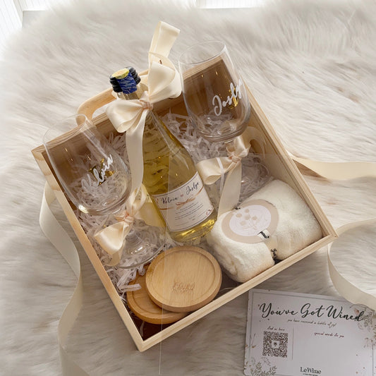 Mini White Moscato 2 x Wine Glasses Gift Set