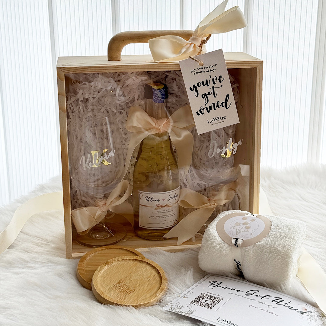 Mini White Moscato 2 x Wine Glasses Gift Set