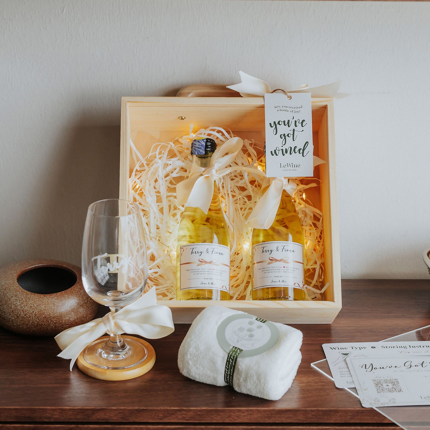 Mini 2 x White Moscato & Glass Gift Set